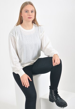 VINTAGE JUMPER IN WHITE