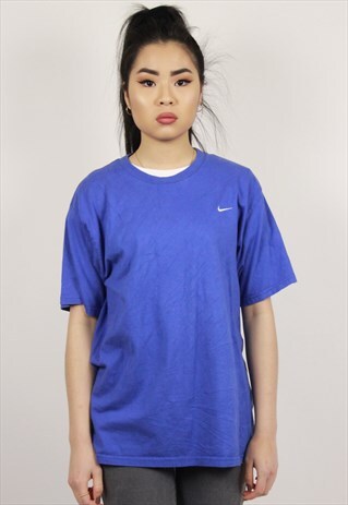 VINTAGE NIKE TSHIRT