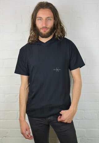 VINTAGE 90'S CALVIN KLEIN T-SHIRT