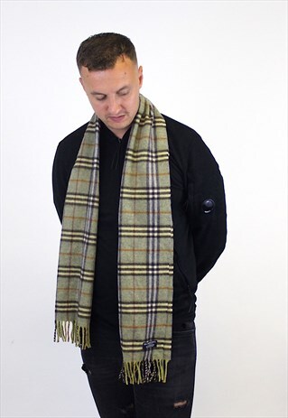 VINTAGE BURBERRY TRADITIONAL LAMBSWOOL CHECKED SCARF