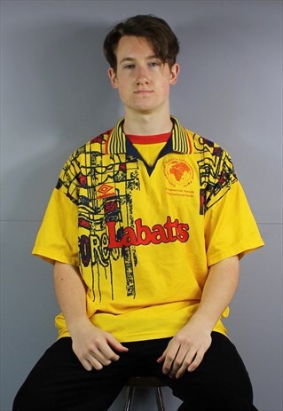 VINTAGE UMBRO NOTTINGHAM FOREST FOOTBALL SHIRT IN YELLOW WIT