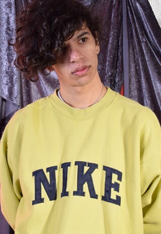 VINTAGE NIKE YELLOW EMBROIDERED SWEATSHIRT