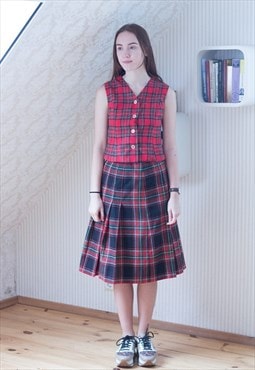 A-line pleated red and green checked tartan skirt