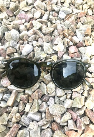 Y2K GREEN FRAME ROUND SUNGLASSES