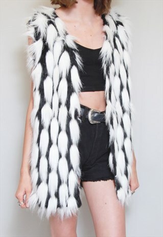 VINTAGE 1990'S PREMIUM SHAGGY BLACK AND WHITE FAUX FUR GILET