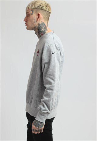 VINTAGE NIKE SWEATSHIRT