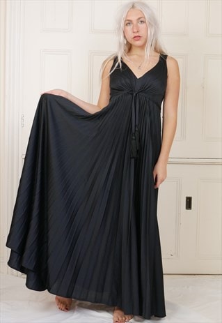 VINTAGE BLACK MAXI DRESS