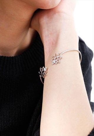 FLOWER ROUND STERLING SILVER BANGLE