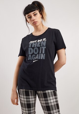 VINTAGE NIKE T-SHIRT