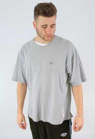 TOMMY HILFIGER 90S FLAG BASIC T-SHIRT