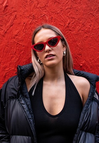 CAT EYE SUNGLASSES IN RED