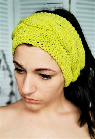 MERINO WOOL HANDMADE KNITTED WINTER HEADBAND IN BRIGHT GREEN