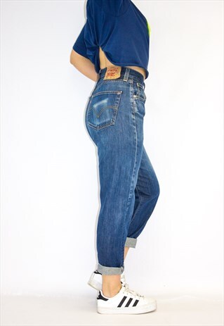 VINTAGE LEVI'S WORN-IN BOYFRIEND JEANS