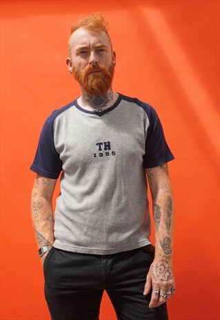VINTAGE 1990S TOMMY HILFIGER T-SHIRT