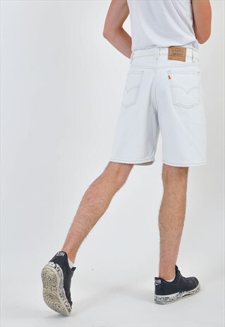 VINTAGE LEVIS 550 DENIM SHORTS IN WHITE
