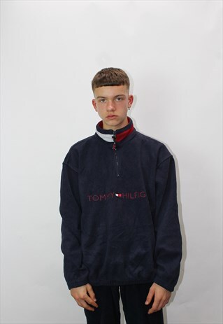 VINTAGE TOMMY HILFIGER SPELL OUT FLEECE
