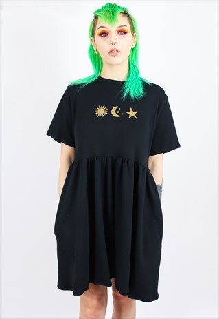 JERSEY DRESS IN BLACK WITH CELESTIAL MOTIF