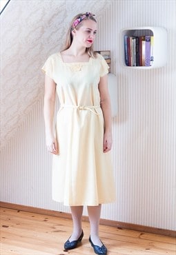 Light yellow short sleeve midi cotton dress