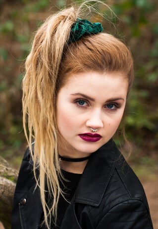 GREEN VELVET LUXE SCRUNCHIE, VELVET SCRUNCHIE