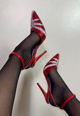 Red and white sequin pointed shoes 