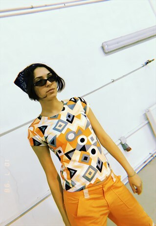 VINTAGE Y2K GOES 70S LYCRA TOP WITH MOD GEOMETRICAL PRINT