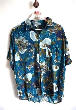 Vintage 90s Buttons down Crazy Pattern Hawaii Shirt Top