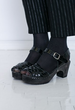 VINTAGE BLACK TORPATOFFELN RETRO SANDALS
