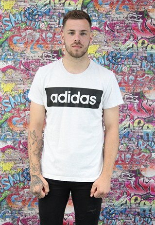 VINTAGE 90S ADIDAS T-SHIRT. UNISEX. BRANDED SPORTSWEAR.