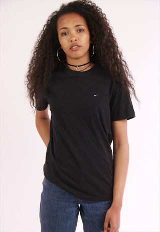 VINTAGE TOMMY HILFIGER TSHIRT