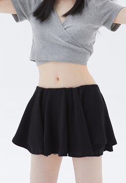 Pleated mini skirt in black