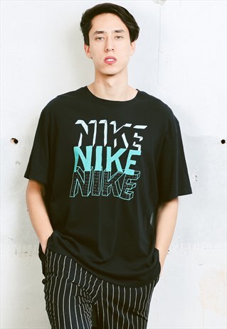VINTAGE OVERSIZED NIKE T-SHIRT
