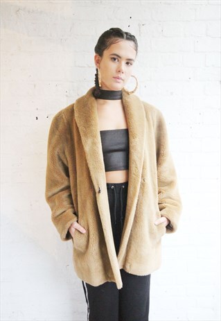 VINTAGE 90'S LADIES OVERSIZE FAUX FLEECE FUR JACKET/COAT