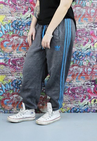 VINTAGE ADIDAS TRACKSUIT BOTTOMS/ PANTS. BRANDED SPORTSWEAR.