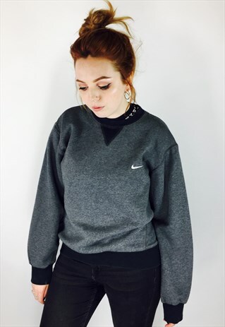 NIKE SWOOSH SWEATSHIRT