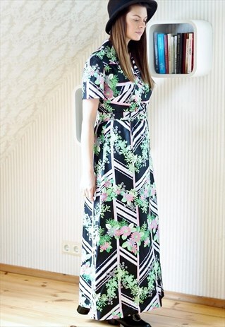 BLACK MAXI DRESS WITH BRIGHT FLOWERS