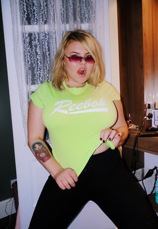 REEBOK T SHIRT WHITE SLOGAN GREEN TOP SPORTSWEAR CLASSIC