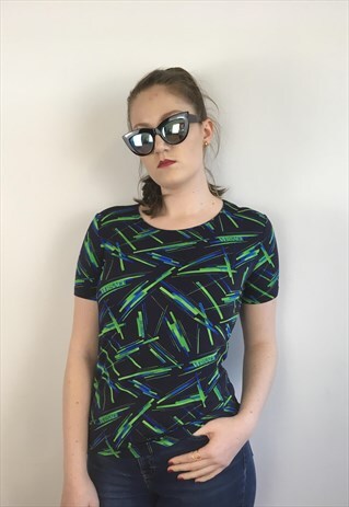 WOMENS VINTAGE VERSACE CLASSIC V2 TSHIRT IN ABSTRACT PATTERN