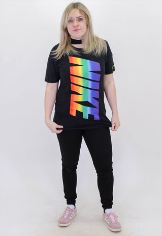 VINTAGE NIKE T-SHIRT
