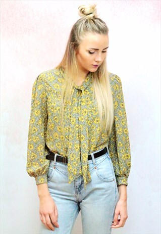 1980S VINTAGE YELLOW AND GREEN TIE NECK FLORAL BLOUSE