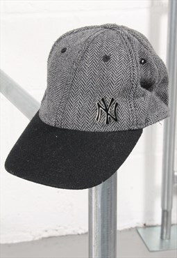 Vintage MLB NY Yankees Cap in Grey American Baseball Hat 