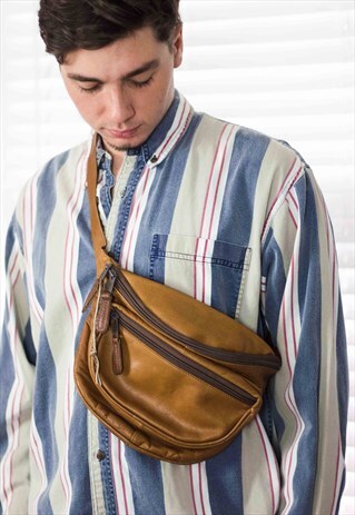 VINTAGE CROSS BODY BUM BAG 90S X 9.4