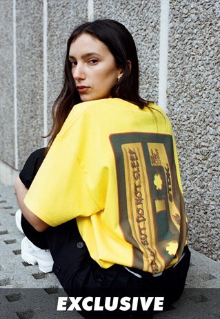 EXCLUSIVE YELLOW T-SHIRT WITH PRINTED 80S CASSETTE DESIGN