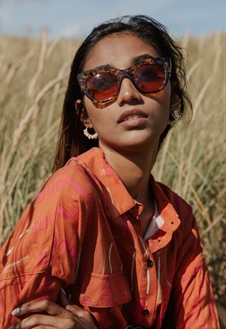 DISH CAT EYE SUNGLASSES