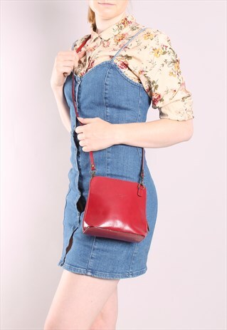 VINTAGE 90S RED LEATHER CROSS BODY BAG