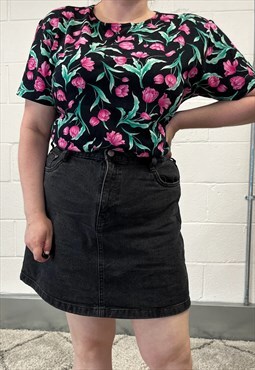 (Size 14-16) 90s Floral T Shirt