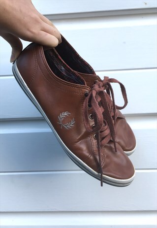 MENS FRED PERRY BROWN WHITE LACE UP TRAINERS SHOES