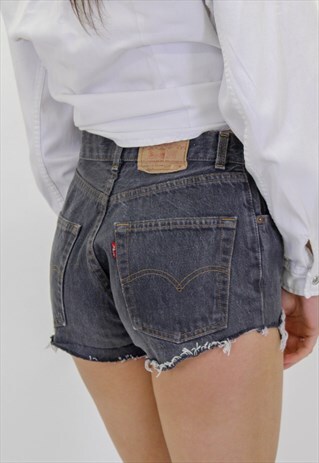 VINTAGE LEVI'S DENIM SHORTS IN GREY
