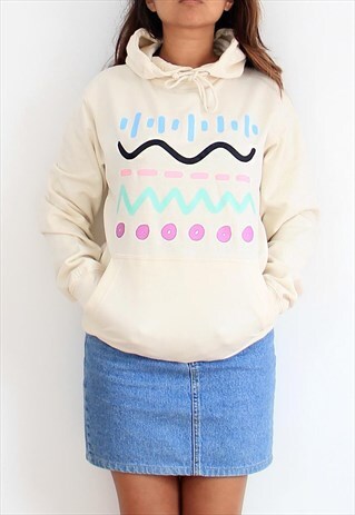 FUN DOODLE PATTERN HOODIE IN CREAM.