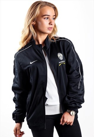 VINTAGE NIKE JUVENTUS TRACK JACKET J1852