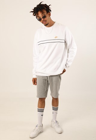 VINTAGE NIKE EMBROIDERED LOGO SWEATSHIRT